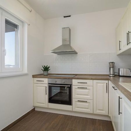 Luxury Apartman Ivana Traù Esterno foto