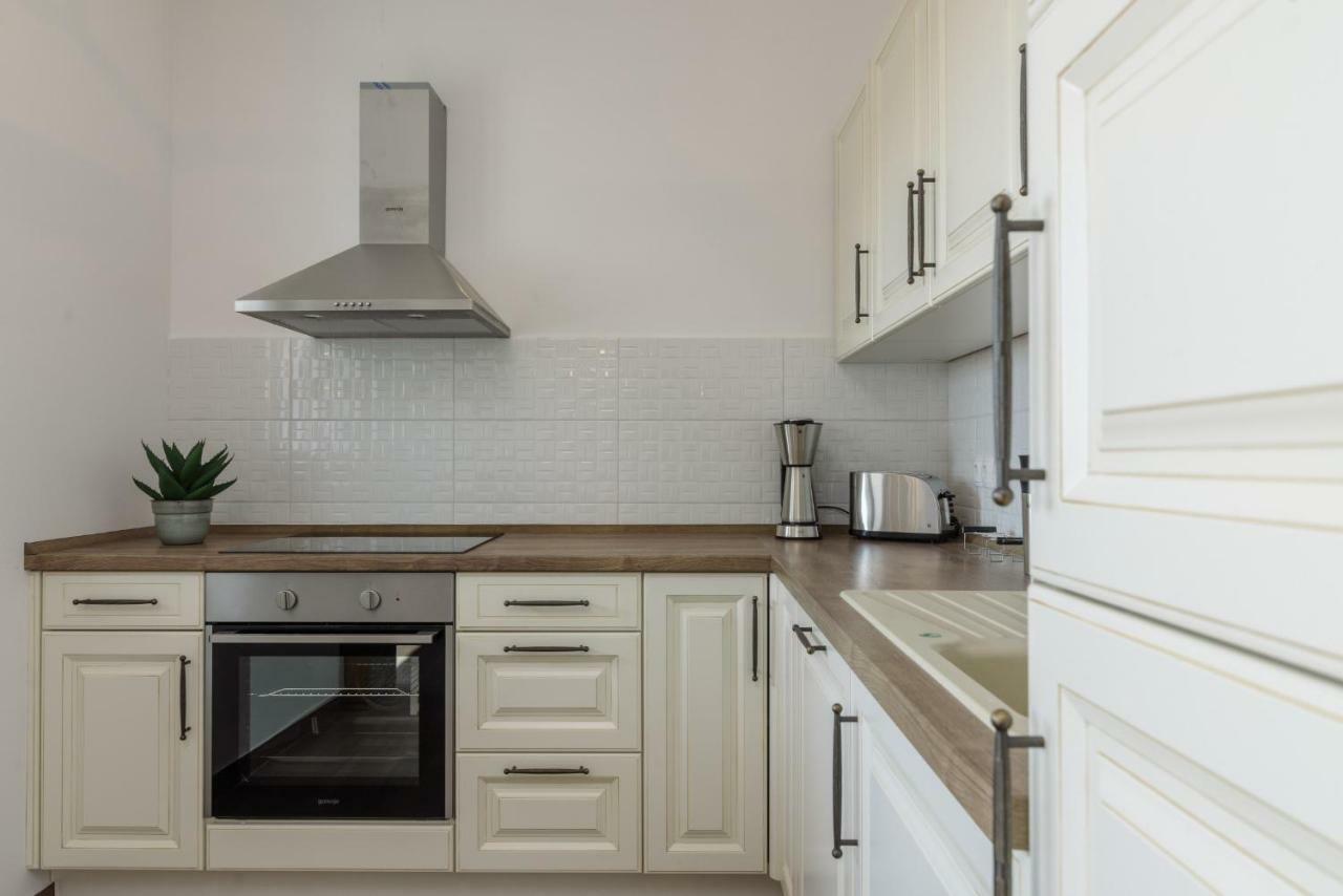 Luxury Apartman Ivana Traù Esterno foto